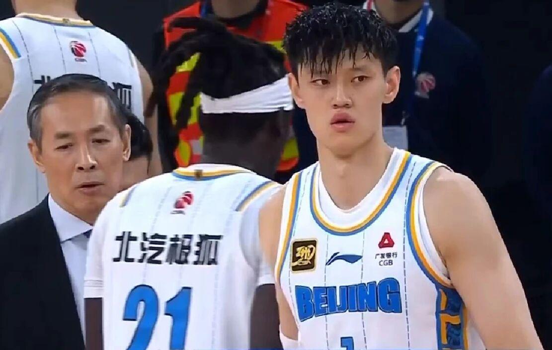 黑白体育官方入口-CBA消息！曾凡博最后一轮复出，胡明轩伤病严重，赵继伟引发争议